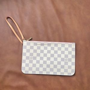 Louis Vuitton Daily Pouch